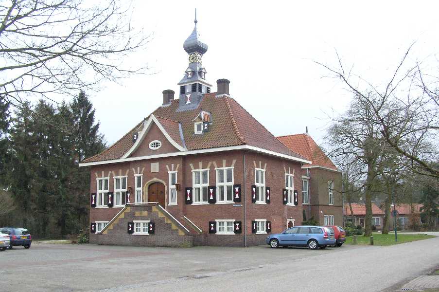 Raadhuis te Maarn