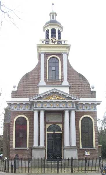 

Sint Petrus Banden kerk aan het Kerkplein.