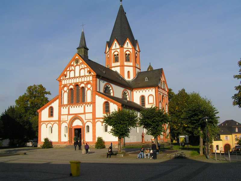 tijdens de Europischer Fernwanderweg E8
St Peter kerk te Sinzig.