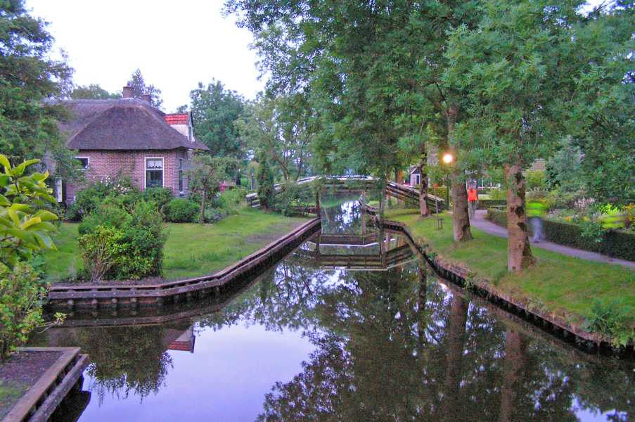 met de FLAL vanuit Giethoorn