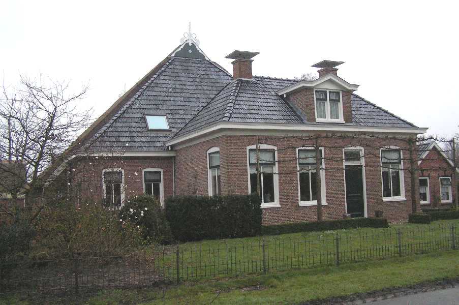 

boerderij langs de Jan Gerkeswei nabij Drogeham.