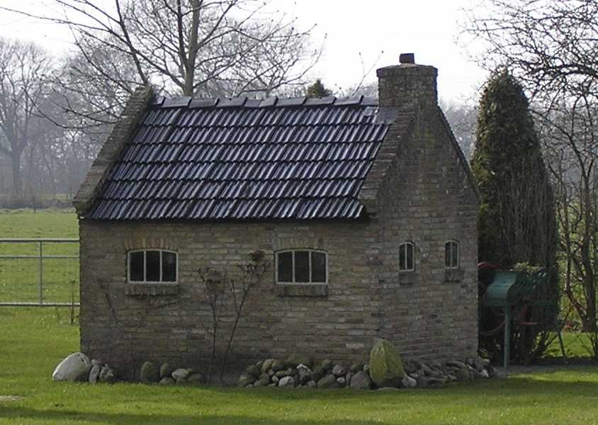 

huisje langs de N369 naar Kootstertille.
