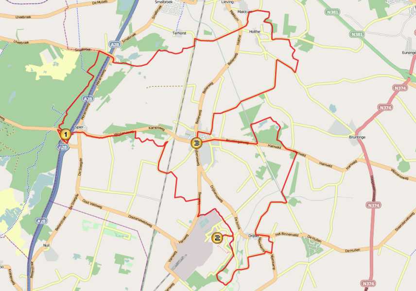 

1. start- en finish; 2. verzorgingspost op 10 km; 3. grote rust op 23 km