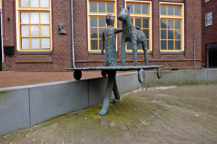 beeldhouwerk voor museum Opsterl�n