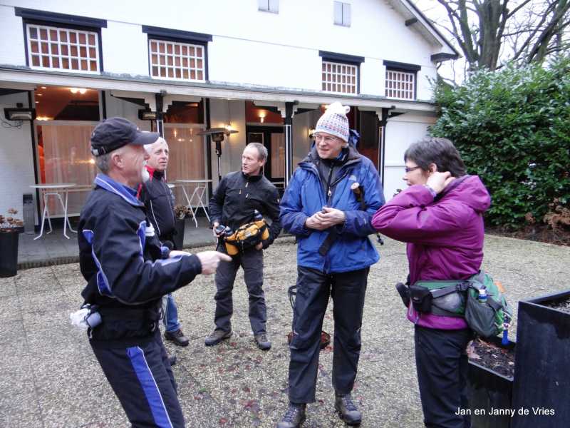 

bij de start in Ter Apel; foto Jan de Vries.